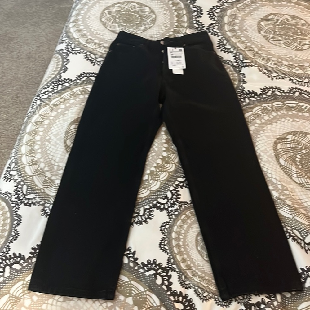 Black Demin High Rise Ankle Length Straight Jeans. Size 2 USA/ 34 zara sizing